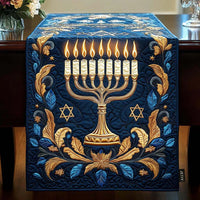Caminho de Mesa Acolchado - Menorah Iluminada