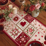 Caminho de Mesa Acolchado - Corações e Rosas