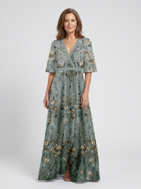 Élodie | Vestido maxi bordado com decote em V